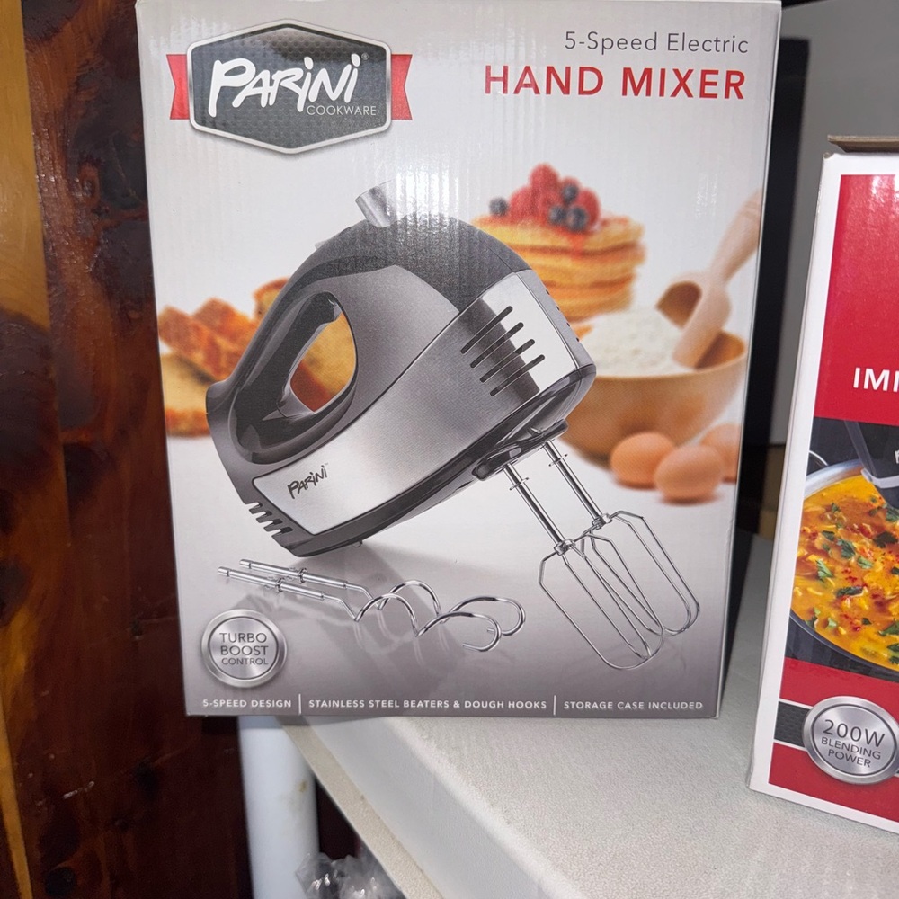 Black and Silver Cookware Set for Modern Kitchens